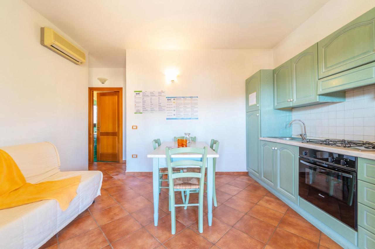 Il Faro San Teodoro Aparthotel Exteriör bild