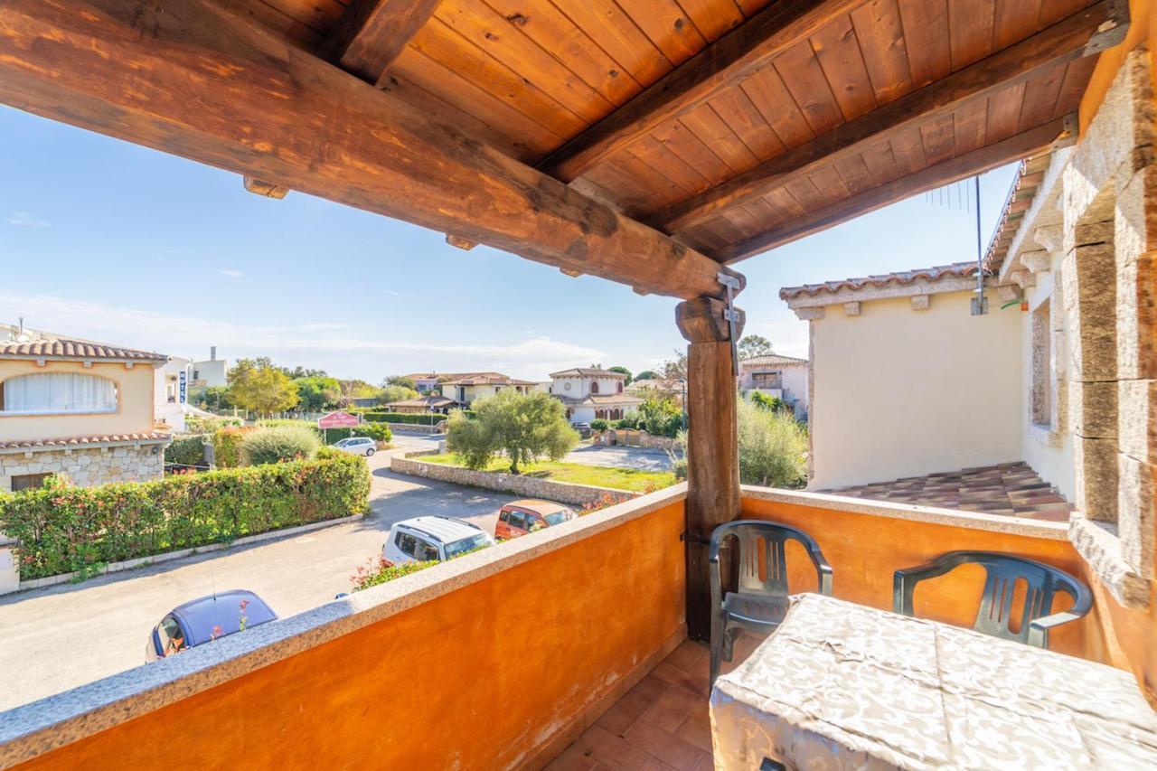 Il Faro San Teodoro Aparthotel Exteriör bild