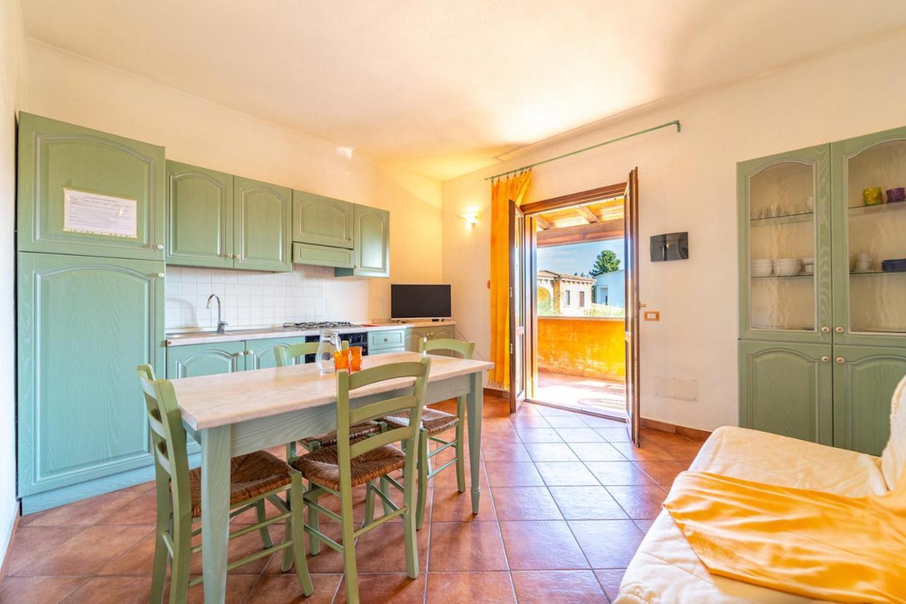 Il Faro San Teodoro Aparthotel Exteriör bild